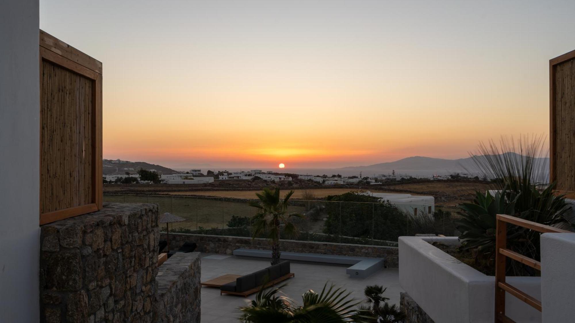 Regency Sunset Suites Mykonos Town Экстерьер фото